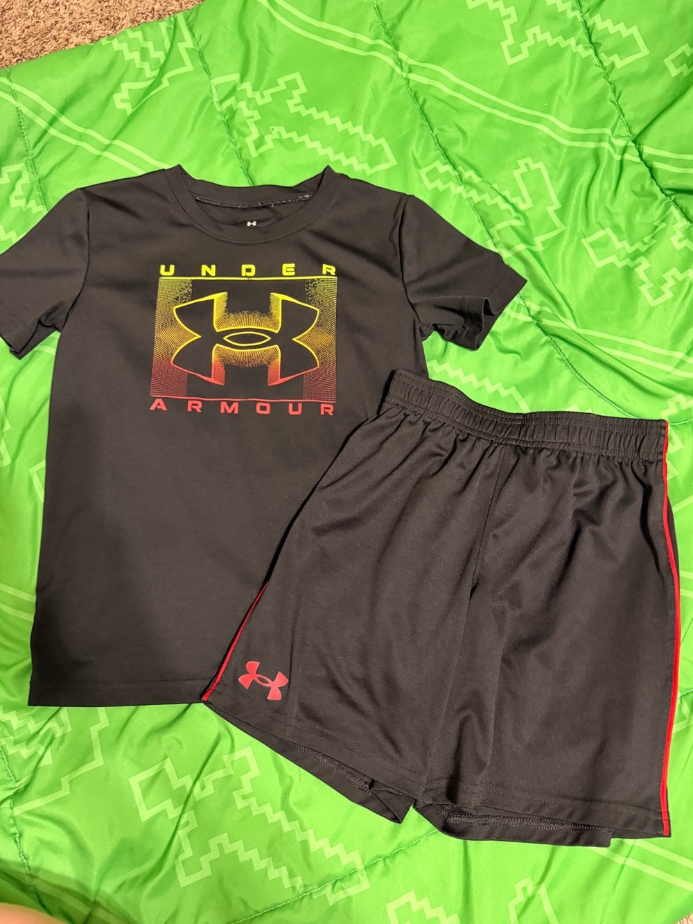 Boys Under Armour Outfit